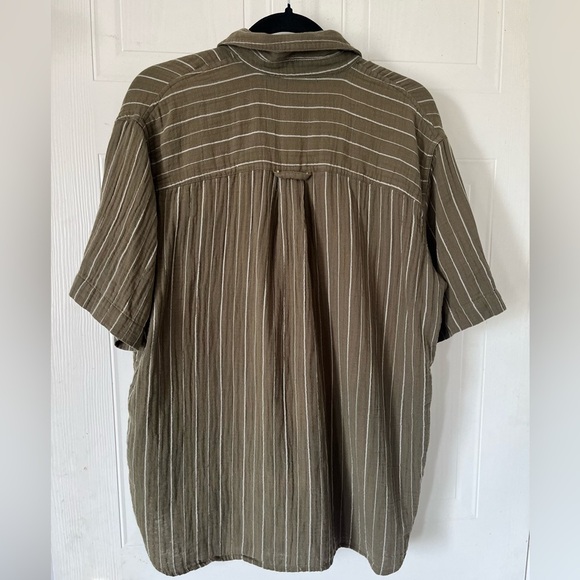 Madewell Lightspun Short-Sleeve Flap-Pocket Shirt in Stripe - Picture 8 of 10